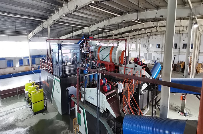 土壤淋洗設(shè)備安裝現(xiàn)場 土壤淋洗設(shè)備安裝現(xiàn)場