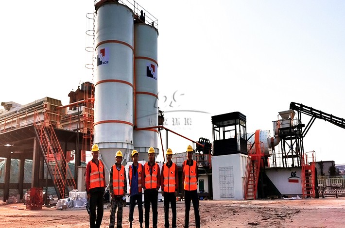 撬裝式土壤淋洗設(shè)備運(yùn)行現(xiàn)場 撬裝式土壤淋洗設(shè)備運(yùn)行現(xiàn)場