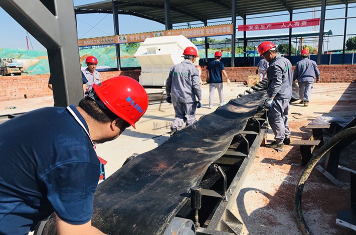 德森環(huán)境土壤修復(fù)工程現(xiàn)場(chǎng) 德森環(huán)境土壤修復(fù)工程現(xiàn)場(chǎng)