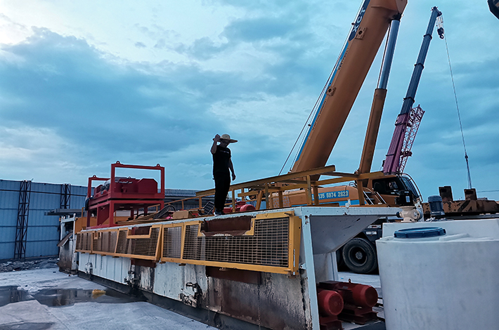 重金屬土壤修復(fù)現(xiàn)場(chǎng) 重金屬土壤修復(fù)現(xiàn)場(chǎng)