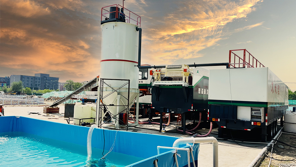 移動式土壤淋洗修復(fù)一體機(jī)——德森淋洗車 移動式土壤淋洗修復(fù)一體機(jī)——德森淋洗車