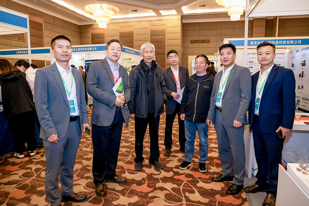 土壤與礦山生態(tài)修復(fù)科技交流暨產(chǎn)業(yè)博覽會.jpg 土壤與礦山生態(tài)修復(fù)科技交流暨產(chǎn)業(yè)博覽會