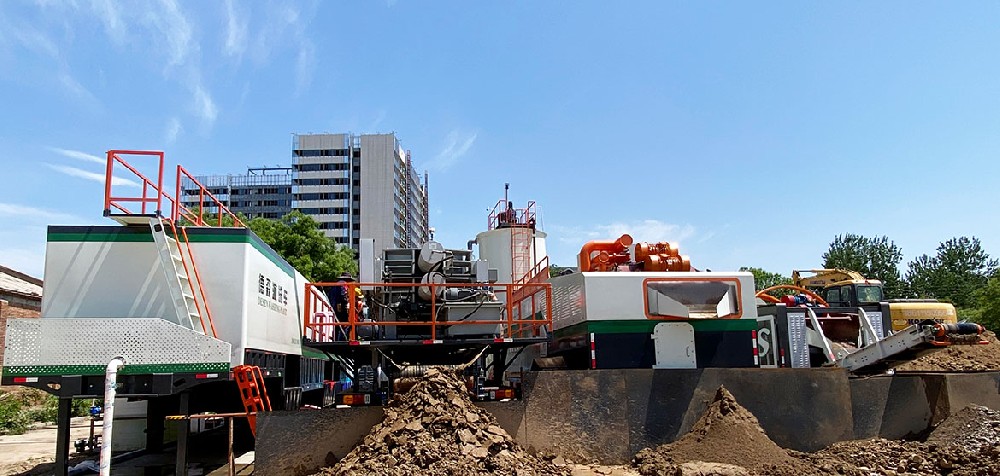 北京某土壤移動(dòng)淋洗修復(fù)項(xiàng)目現(xiàn)場(chǎng)